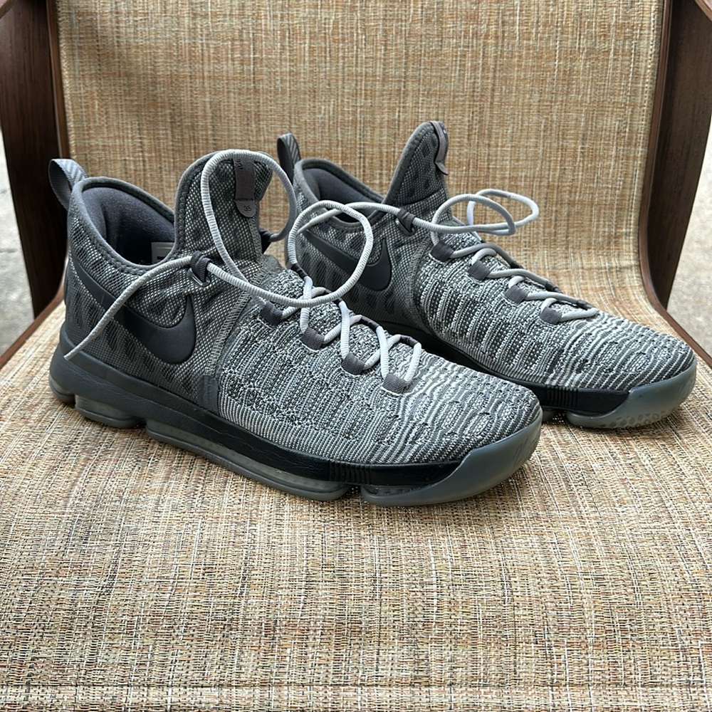 Nike KD basketball shoes